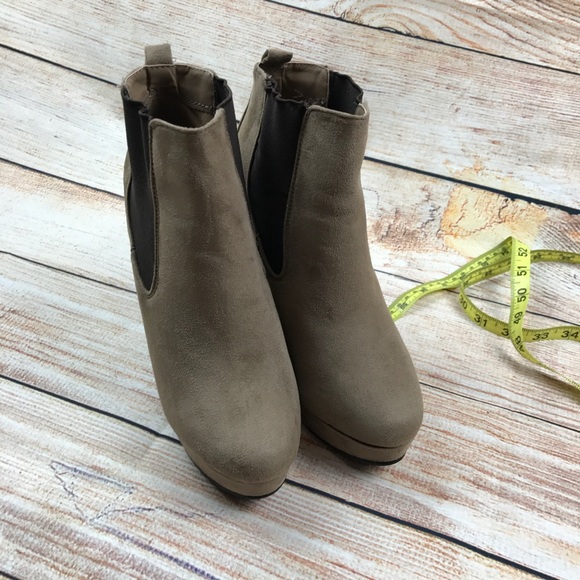 Beige booties - Picture 3 of 6